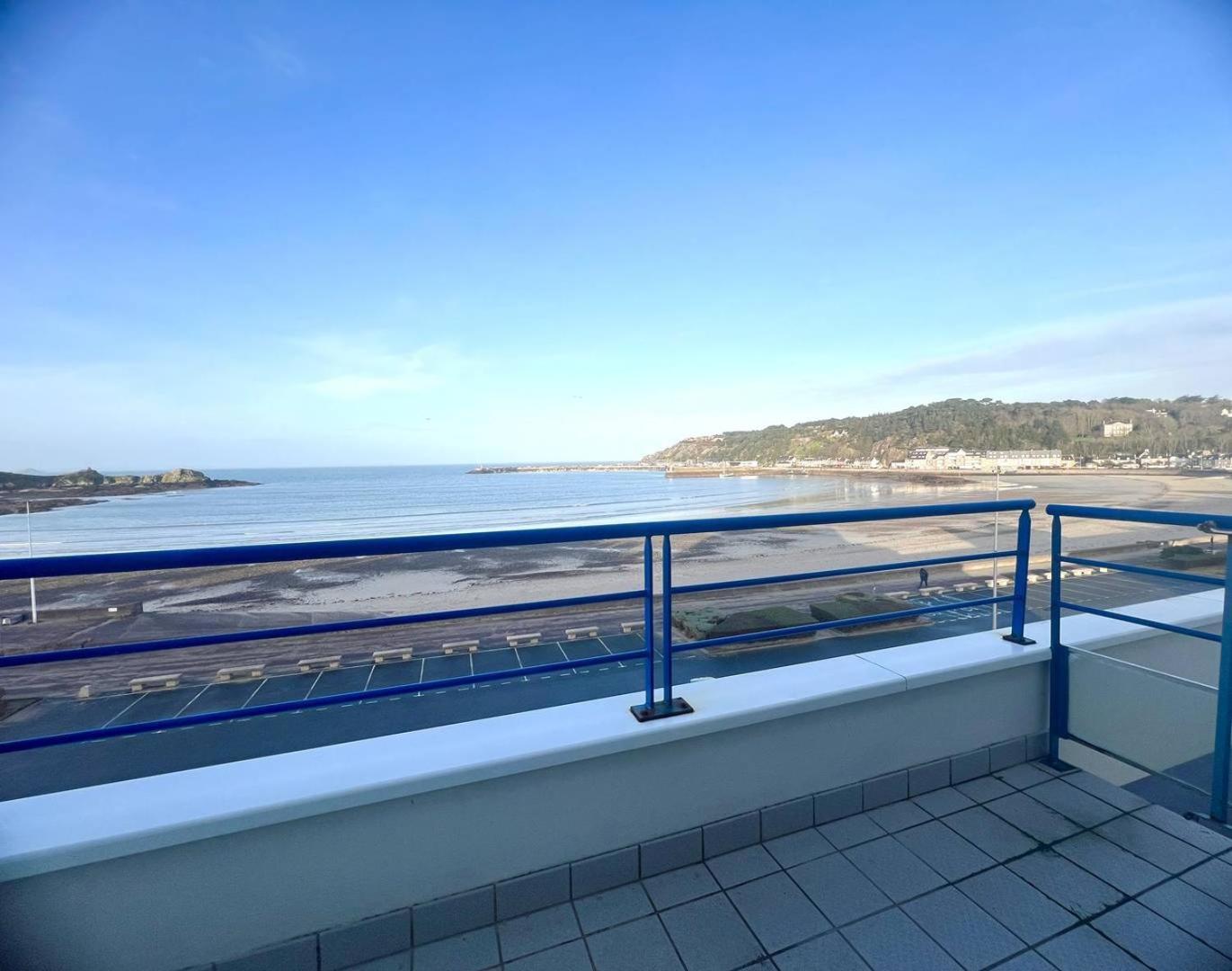 514 - Appartement 1 Chambre Vue Mer En Bordure De La Plage Du Centre D'Erquy Ngoại thất bức ảnh